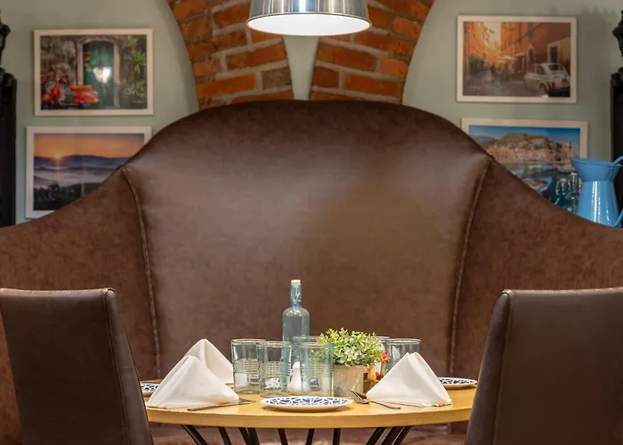 Britannia Centre Hotel 3*