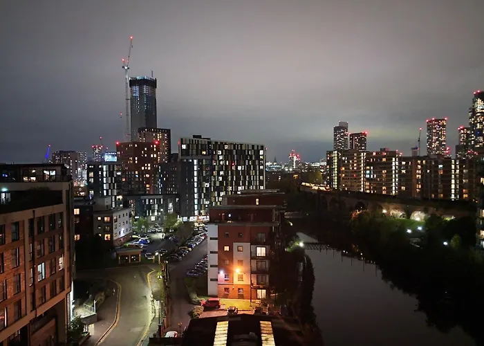 Lets Sa I 2bed 2bath L Waterfront L Private Balcony I Relaxing Retreat I Great Location * Manchester