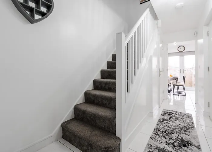 Stylish5 Bed By Etihad And Coop Live