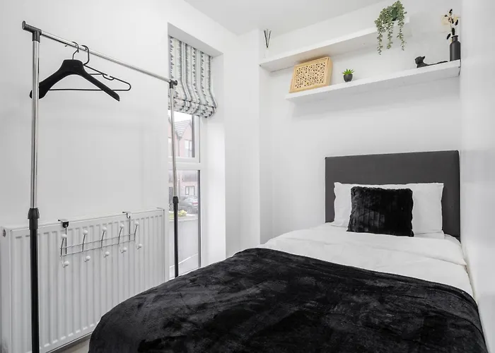 Luxury 5 Bed Near Etihad And Coop Live * 맨체스터