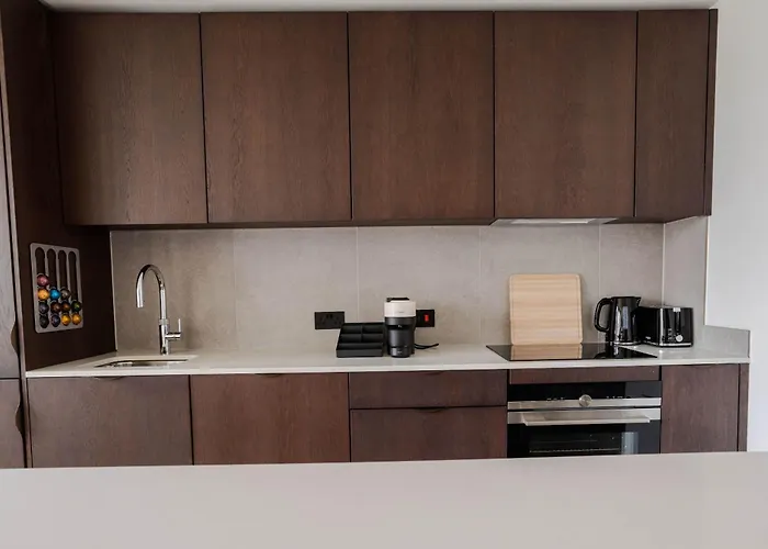 Midori 2br Views * 맨체스터