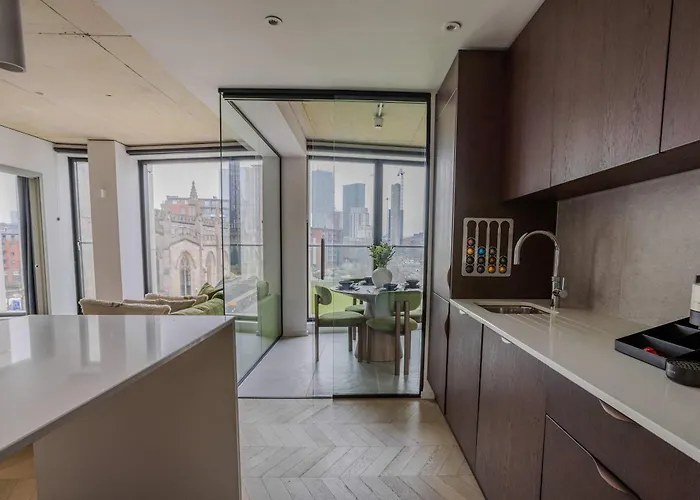 Tranquil Luxury Suite 2Br City Views Apartman