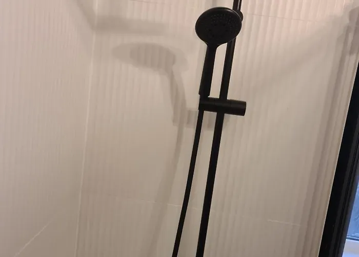 Stylish 5 Mins To Center