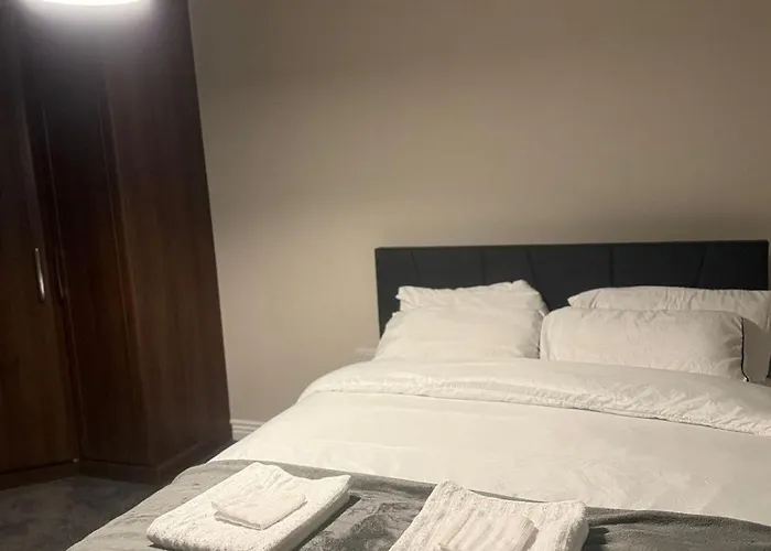 Stylish 5 Mins To Center 펜션 *