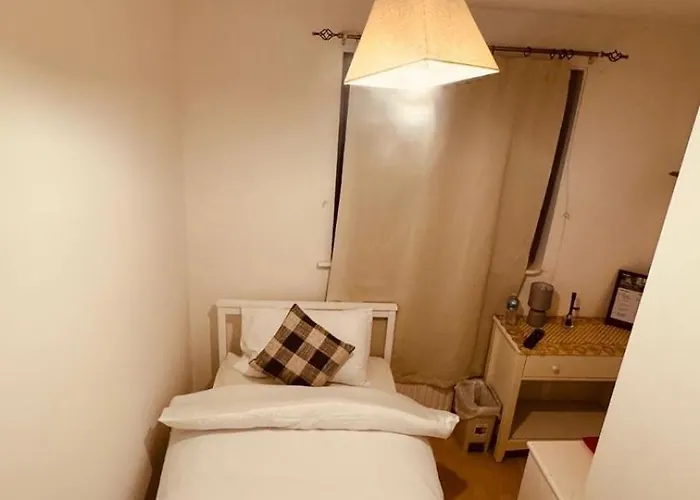 Ever United 게스트하우스 *