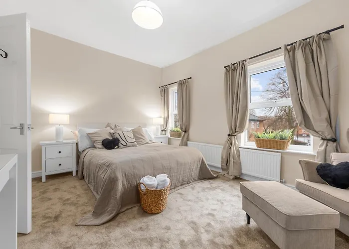 Дом отдыха Blissful Breaks Near Old Trafford Stadium *