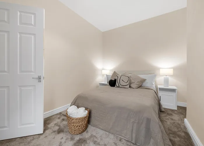 Дом отдыха Blissful Breaks Near Old Trafford Stadium