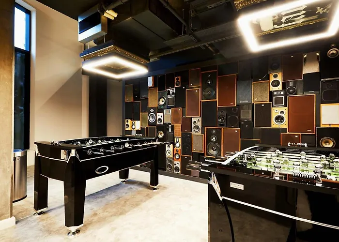 Student Only Luxury Studio, Circle Square Manchester,minimum 42 Nights