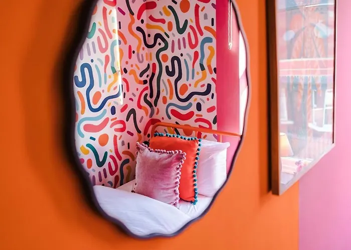 6-bed Funky Getaway Unique Vibes * Manchester