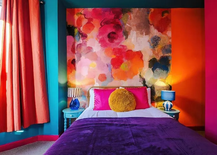 6-bed Funky Getaway Unique Vibes * Manchester