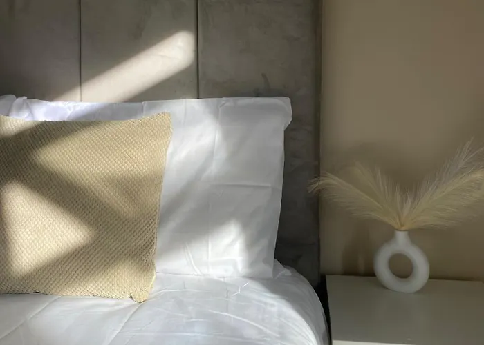 Ferienhaus Traditonal House - Etihad -games Room-free Parking