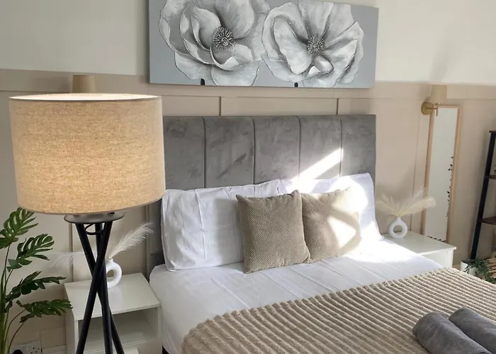 Traditonal House - Etihad -games Room-free Parking Vakantiehuis Manchester