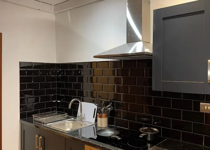 M16 Deluxe - 3 Manchester