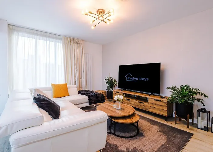 Fully Equipped, Centre 3bed Apartment, Balcony With Amazing Views, Sleeps 6 Appartement