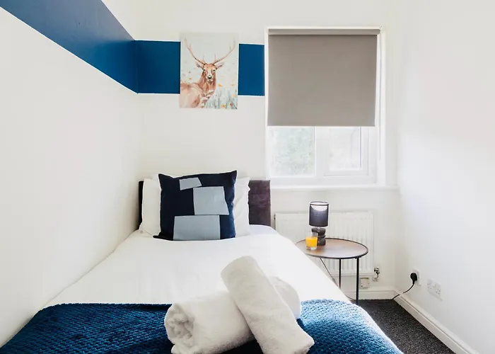 Comfy 3 Bed House By Airport, Perfect For Groups & Families Prázdninový dům Manchester