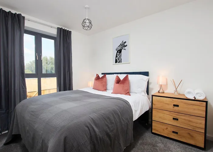 Huge Modern 5br - Perfect For Long Stays! 아파트 *