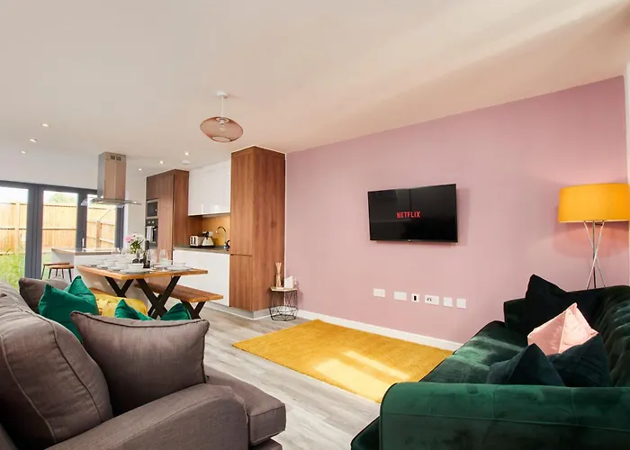 Huge Modern 5br - Perfect For Long Stays! Apartament