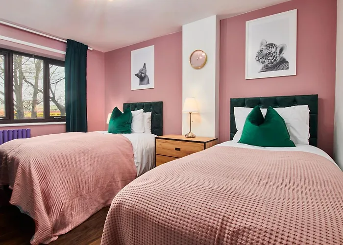 Lovely 3br House - Free Parking - Long Welcome! * Manchester