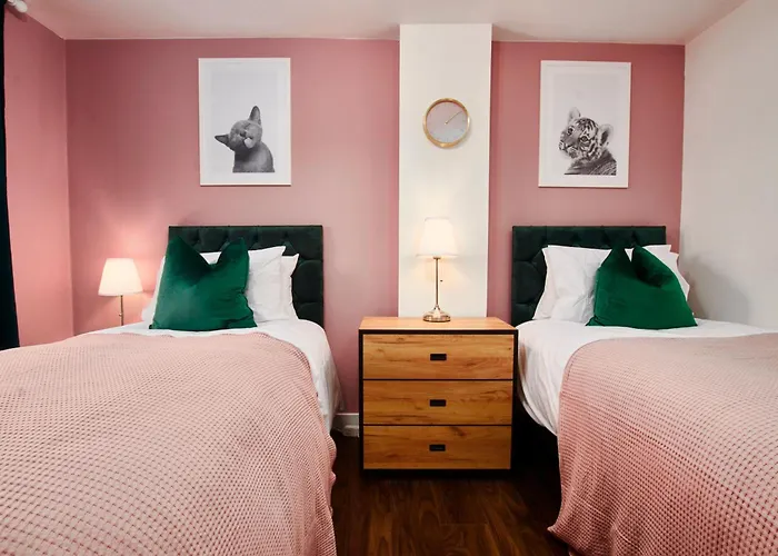 Appartamento Lovely 3br House - Free Parking - Long Welcome!