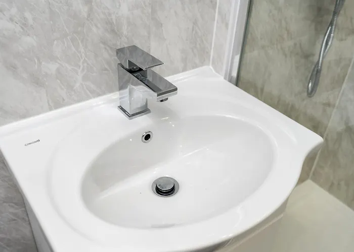 Cozy 2 Bed - Unlimited Wi-fi - Free Parking - Sleeps 6 - By Old Trafford Apartmán *