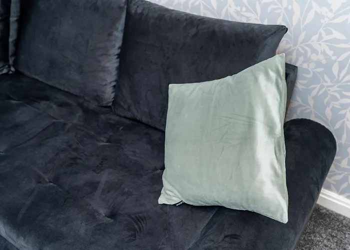 Cozy 2 Bed - Unlimited Wi-fi - Free Parking - Sleeps 6 - By Old Trafford