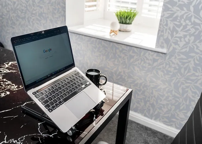 Cozy 2 Bed - Unlimited Wi-fi - Free Parking - Sleeps 6 - By Old Trafford