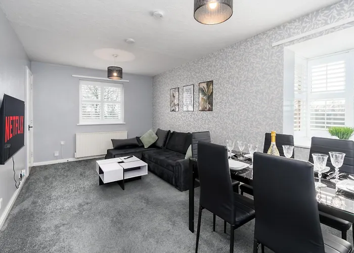 Apartmán Cozy 2 Bed - Unlimited Wi-fi - Free Parking - Sleeps 6 - By Old Trafford *