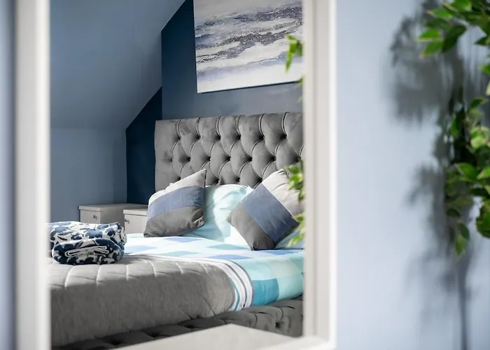 Mega Flat Near Centre And Etihad Stadium *