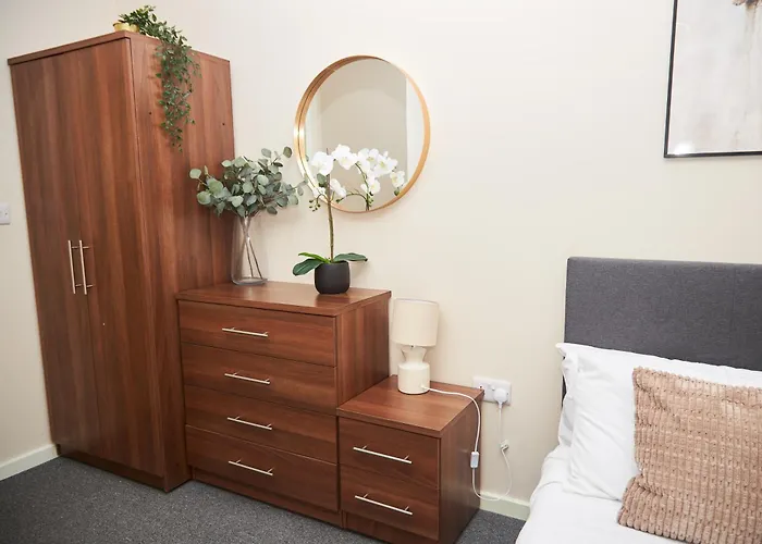 Deluxe And Cozy Two Bedroom With 1 Bathroom And Open Balcony 아파트 *