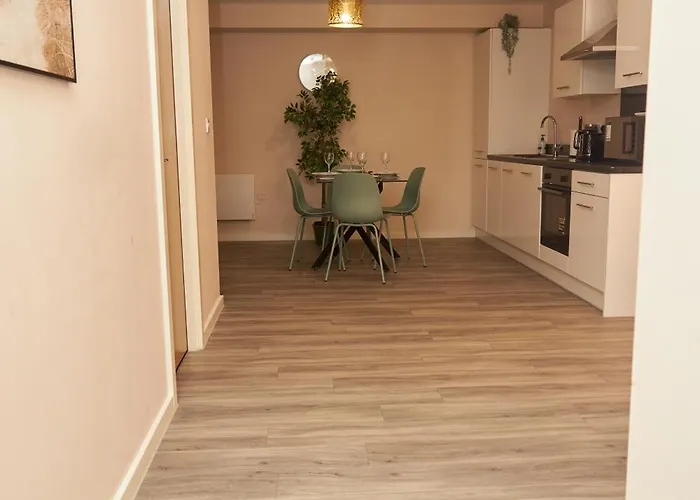 Deluxe And Cozy Two Bedroom With 1 Bathroom And Open Balcony Daire *