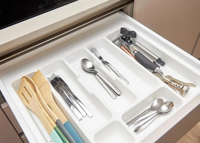 Luxury 2 Bedroom And Bathroom In With Balcony *