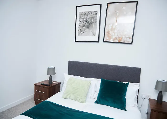 Apartamento Luxury 2 Bedroom And Bathroom In With Balcony *