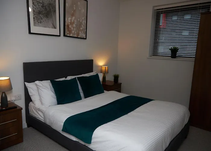 Apartamento Luxury 2 Bedroom And Bathroom In With Balcony *