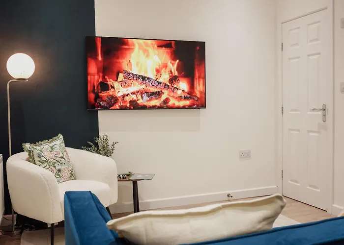 Ferienhaus Citycharmms- Entire Near Etihad Stadium *