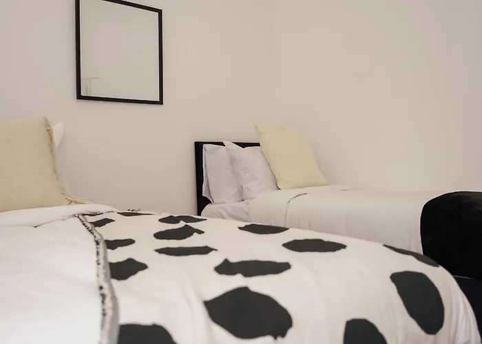 Citycharmms- Entire Near Etihad Stadium