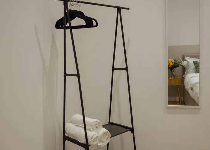 Citycharmms- Entire Near Etihad Stadium 度假居