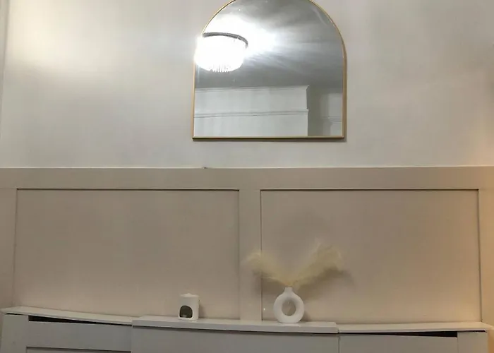 Modern Townhouse-free Parking-game Room-w-ifi Ferienhaus Manchester