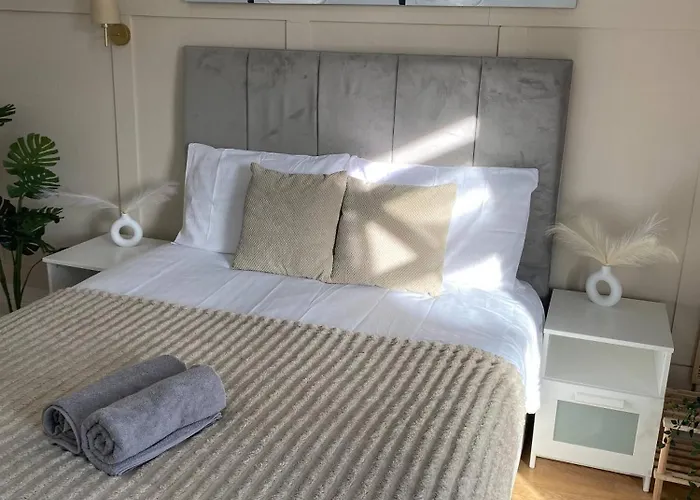 Nyaraló Modern Townhouse-free Parking-game Room-w-ifi Manchester