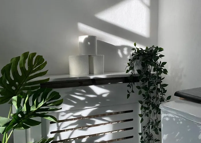 Modern Townhouse-free Parking-game Room-w-ifi Ferienhaus