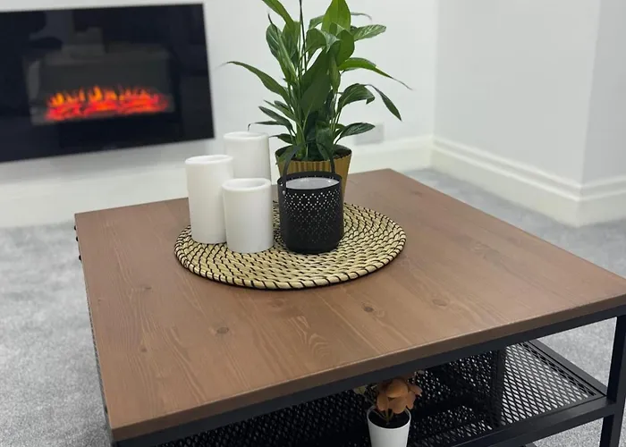 Oasis - Spacious 5 Bedroom House * Mánchester