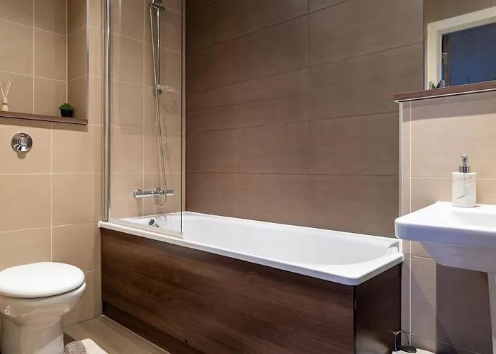 Centre ,salford,lakeside