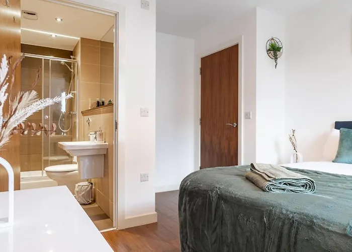 Centre ,salford,lakeside * Manchester