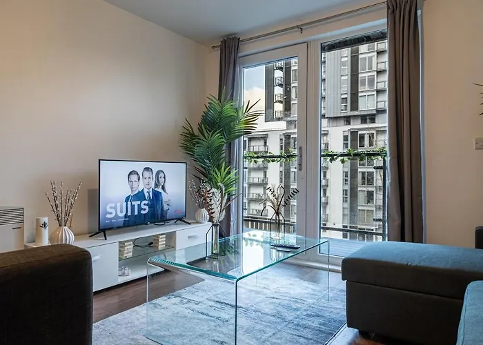 Centre ,salford,lakeside * Manchester