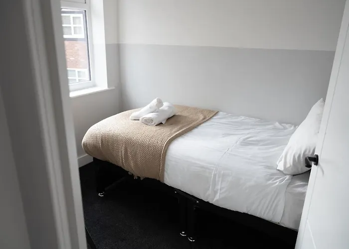 Stylish Modern Near Mcr Centre Coop & Etihad Holiday home