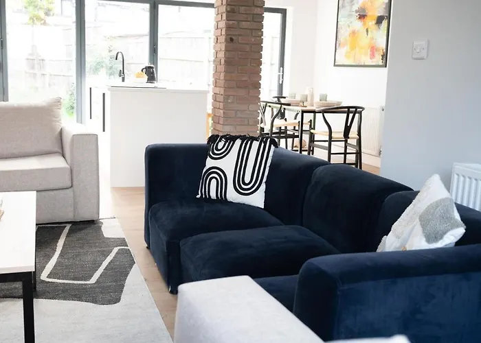 Stylish Modern Near Mcr Centre Coop & Etihad Holiday home Manchester