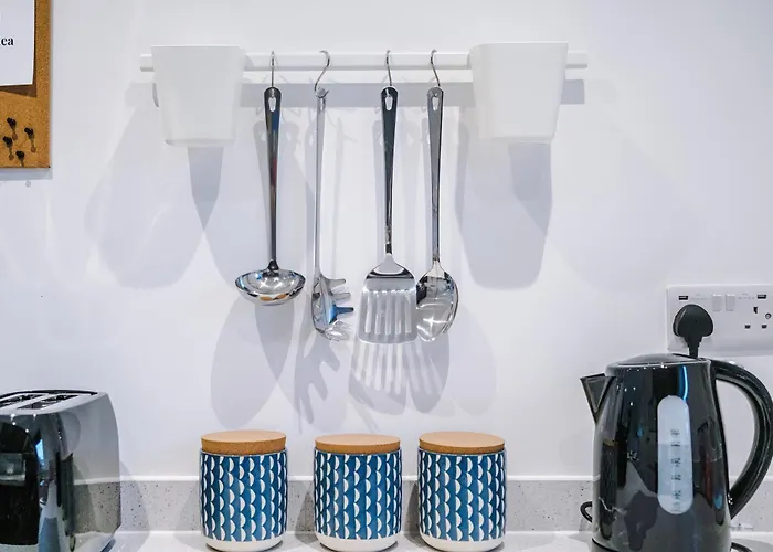 Апартаменты Stunning 3 Story Home, 3 X King Size Beds, Pool Table, Free Parking X2, Ping Pong