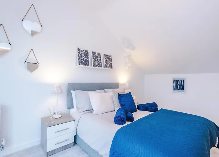 Stunning 3 Story Home, 3 X King Size Beds, Pool Table, Free Parking X2, Ping Pong Apartmán *