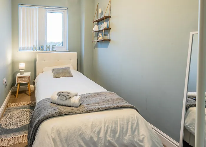 4 Bedroom Town House- Free Parking, Perfect For Families And Contractors 曼彻斯特