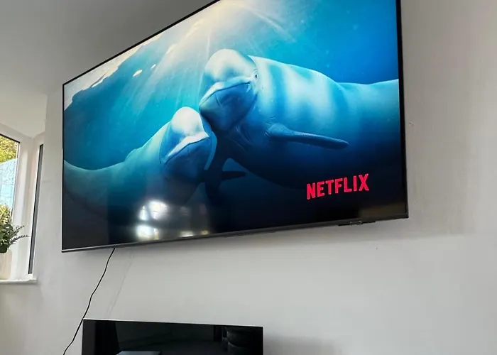 Oasis - Spacious 5 Bedroom House Сasa de vacaciones Mánchester