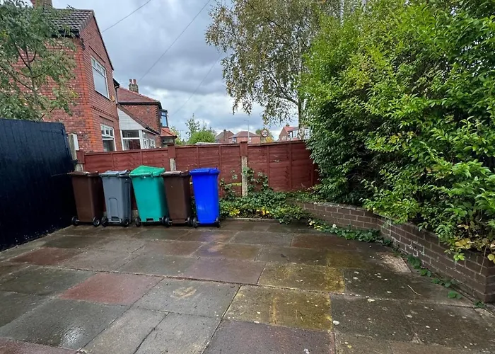 Oasis - Spacious 5 Bedroom House